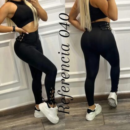 Leggins de 6 hebillas y abertura de piernas - Ref 040