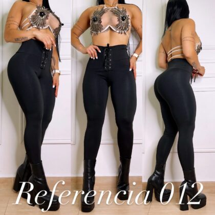 Leggins con cierre y detalles de trensado - Ref 012